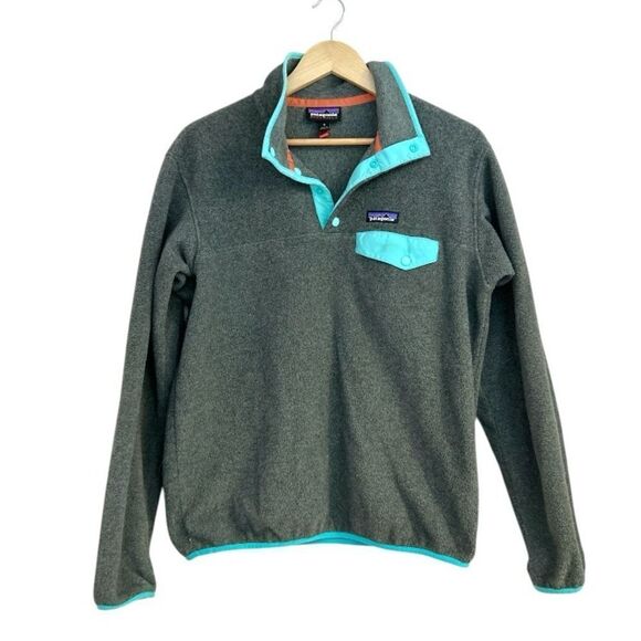 Patagonia Women's Lightweight Synchilla Snap-T Pullover in Gray & Teal, Medium - Picture 2 of 9